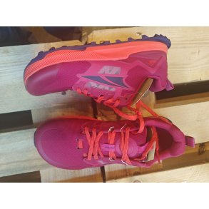 W LONE PEAK 7 Red